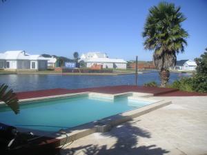 Waterside Living MM1404