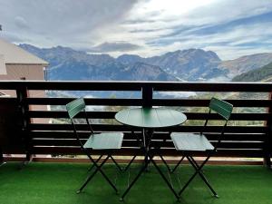 Appartement 2 pièces pour 5 pers. à LAlpe dHuez, proche commerces et télécabine, animaux admis - FR-1-405-346