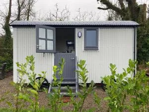 Burren Garden Glamping Hut - Carron