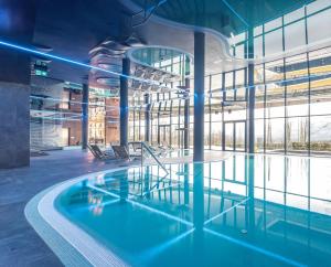 Villa6 Szklarska Poręba- budynek główny hotelu -widok na góry-duże tarasy