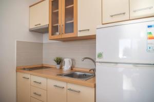 Sea breeze, beachfront apartment