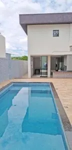 Casa aconchegante c/ piscina e área de lazer - 马林加
