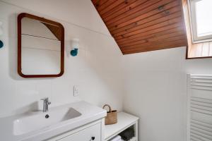 Maisons de vacances Pays bigouden - Charmante maison en pierre pour 6 : photos des chambres