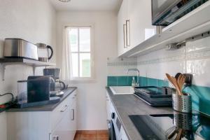 Séjour pour 4 avec piscine, proche Thalasso