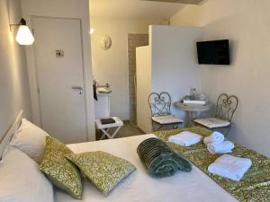 Maisons d'hotes Maset des Amandiers : photos des chambres