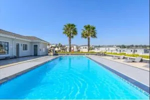 Luxurious 3 bed in Fourways - Farmall