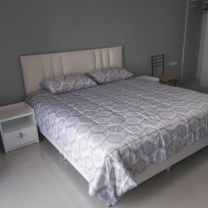 Apartment in Bang Saray center with panoramic view from sea to mountains