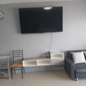 Apartment in Bang Saray center with panoramic view from sea to mountains