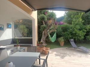 Villas jolie villa avec vue mer : photos des chambres