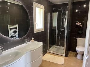 Villas jolie villa avec vue mer : photos des chambres