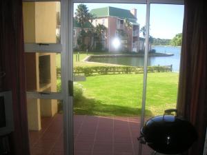 Waterside Living MC03