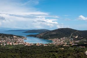 Korala - Luxe villa met 4 dubbele kamers en privé zwembad