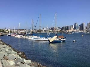 4BR Spectacular Harbor View Modern Home 5min Zoo