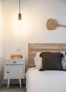 Traditional house: private pool and sunny terrace