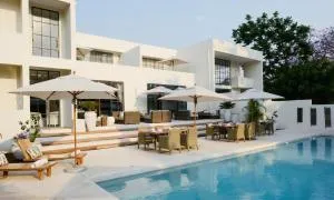 Latitude 15 Degrees - Chilenje