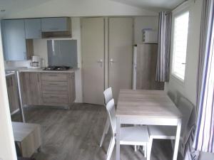 Maisons de vacances Gite Bures, 3 pieces, 4 personnes - FR-1-584-303 : photos des chambres