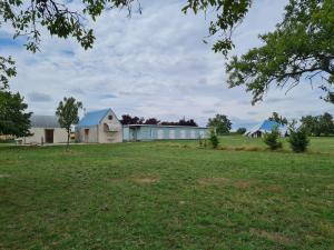 Maisons de vacances Gite Bures, 1 piece, 4 personnes - FR-1-584-313 : Maison de Vacances