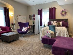 VIP Suites for Business Women, Nurses, College Moms Traveling to Indianapolis