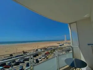 Appartement face mer (vue 180°) avec balcon - Plage-des-Demoiselles