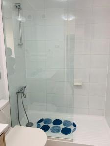 Depto Condominio 4 esquinas, a pasos de la playa