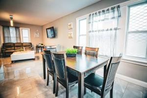 Comfortable 3BR, 1 Bath close to the falls