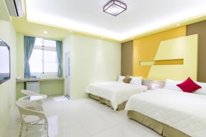 Phòng Có 2 Giường Cỡ Queen (Queen Room with Two Queen Beds)