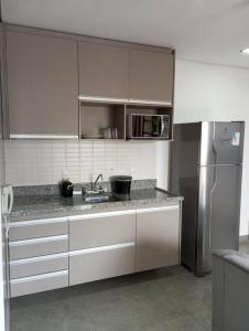 Studio Flex com garagem e piscina no centro de Sp