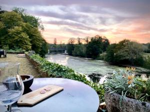 B&B / Chambres d'hotes Chateau de La Tour en Brenne : photos des chambres