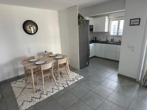Apparemment lumineux (3 lits, 2 chambres, 1 salon) 2ème Arrondissement