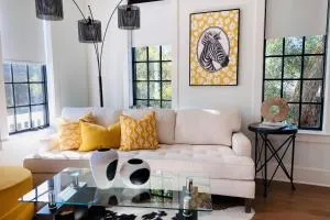 Colby's Castle - ماونت بليزانت