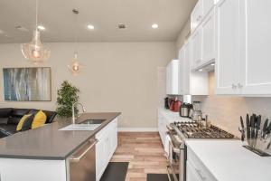 Beautiful Luxurious Houston Galleria Home