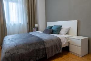 Old Towns Legend: City center condo with balcony