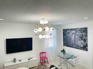 ZION Miami Design District 2 Bedroom amongst the trees!