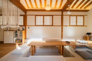 Luxury Hanok Stay Nuri