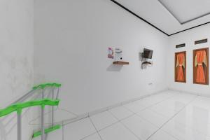 RedDoorz @ Geopark Ciletuh Sukabumi