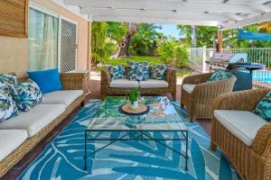 Trinity Beach Family Getaway 4BR, Sleeps 10 - Pool