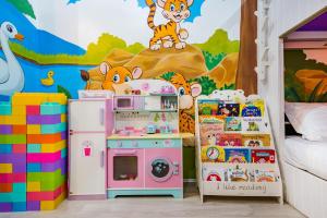 Cocomelon Poolvilla1