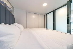 BORUISI Plaza Residence Apartment - Shenzhen Futian Convention & Exhibition Center