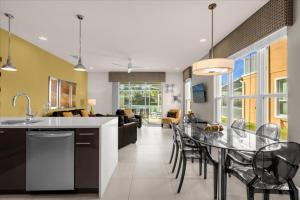 3 Bedrooms 3 Bathrooms Silver Creek 1521 Rc