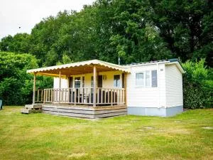 Chalet in Udenhout with Veranda - Loon op Zand