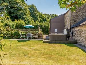 2 Bed in Fowey CHEST