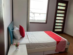 Westlake Tay Ho Hotel 696 Lạc Long Quân