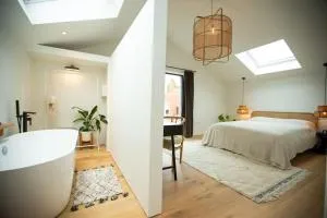 Chorlton Stylish Studio & Roof Terrace Apartments - Timperley
