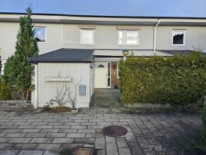 3Br House Sleeps 7 with Balcony-Garden-Bbq-FreeP