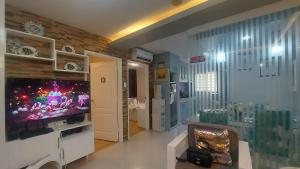 cozy 2 Bedrooms one oasis fullyfurnished back SM Mall Ecoland