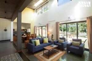 StayVista at The Big Chill with Breakfast Included