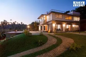 StayVista at The Big Chill with Breakfast Included - Mānantoddy