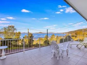 Water view retreat sanctuary - Koolewong