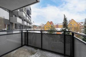 Złota Apartment with Balcony & Parking Near Zoo Katowice by Renters
