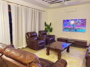 Sultan Palace KIKAMBALA :~BH/B502 - Kikambala